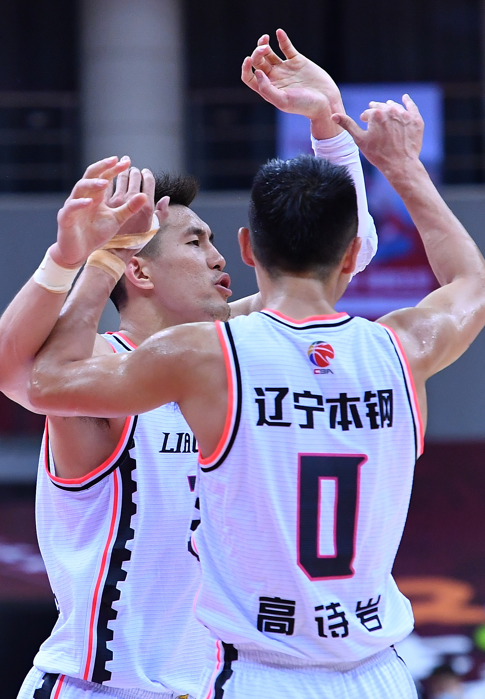 包含冲刺阶段体能课后，辽宁本钢刷新队史纪录备战CBA季后赛，压力陡增，赛程密集仍需轮换的词条