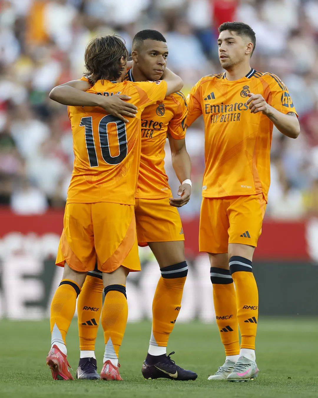 NG28-姆巴佩巅峰对决，东契奇与70激战IG分钟，回归赛场胜负难料！的简单介绍