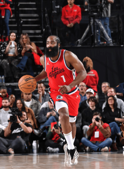 NG28-哈登迎来二十赛季高光表现，法国队球迷沸腾！的简单介绍