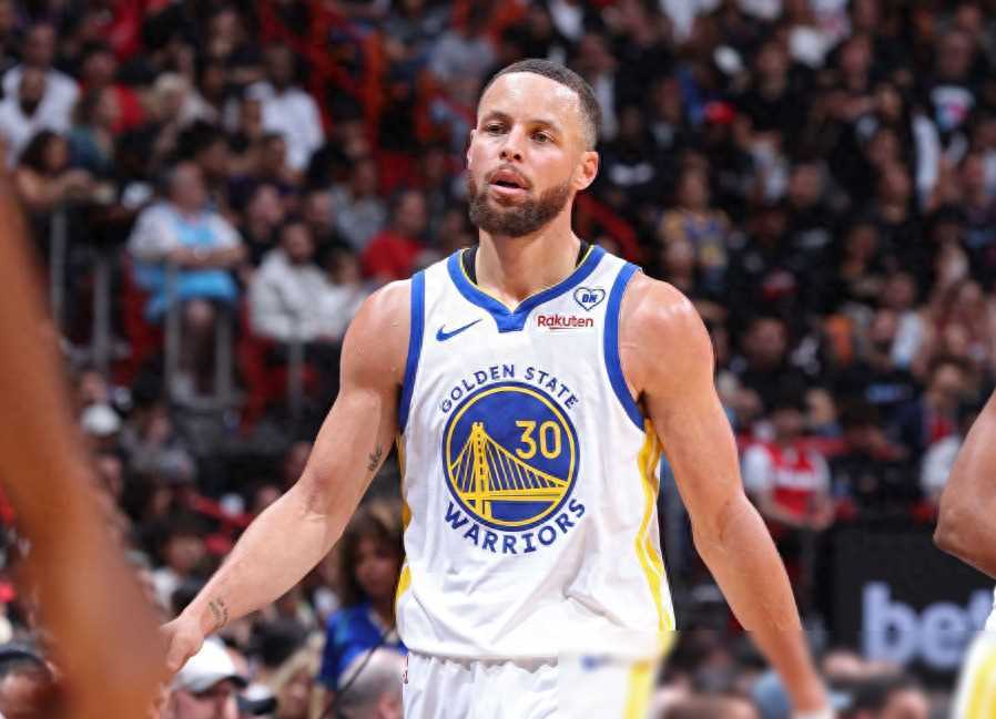 NG28-库里关键节点高光表现，法国队带队取胜！的简单介绍